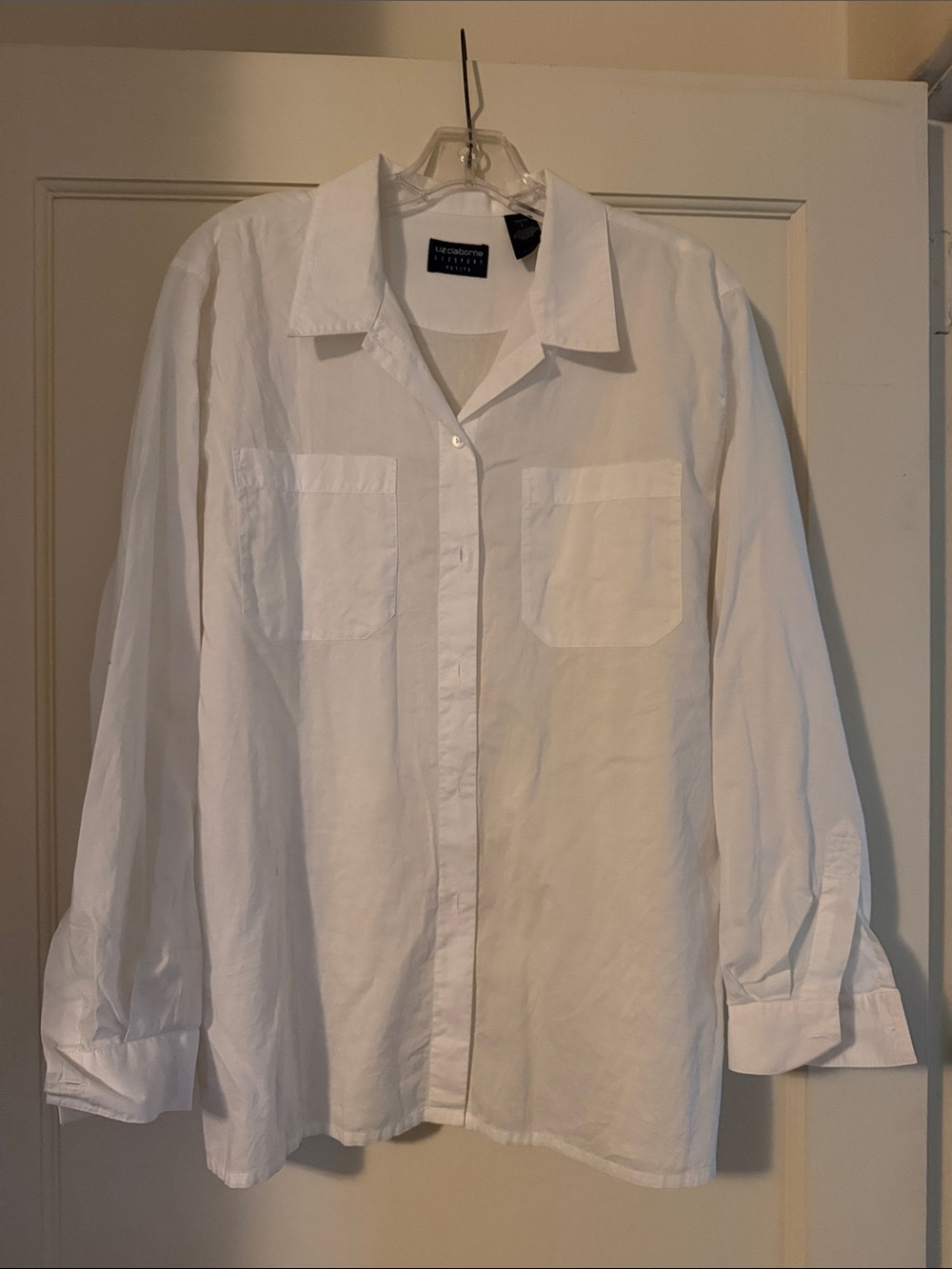 Liz Claiborne White Casual Button-Down Shirt with Chest Pockets